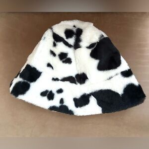 Cow Print Black & White Faux Fur Bucket Hat NWOT OS